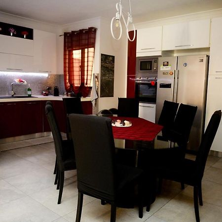 Modern And Homely Apartment In مارساسكالا المظهر الخارجي الصورة